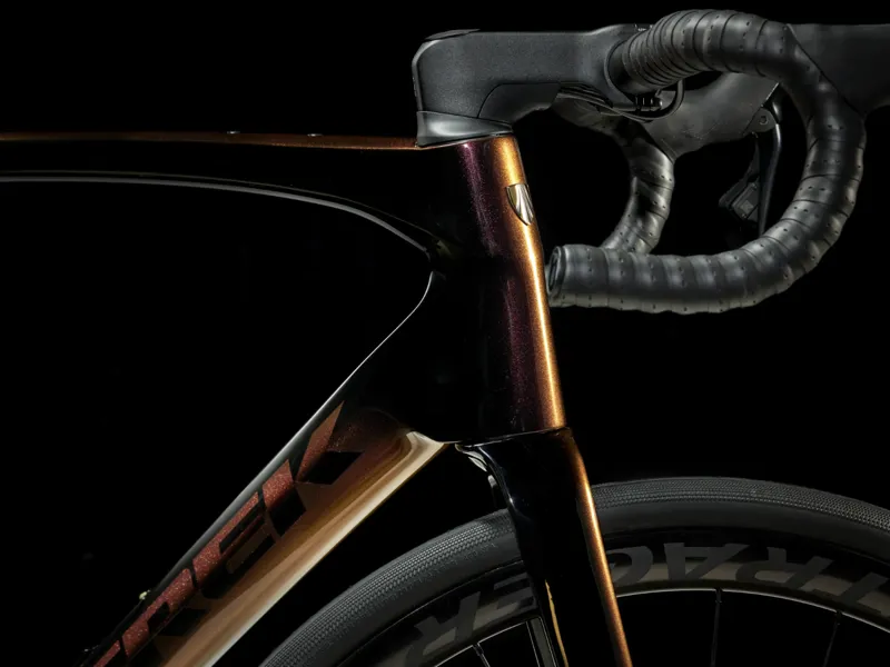 Trek Domane SLR 9 Gen 4 Carbon Road Bike 2025 in Axinite Flip/Trek Black-6